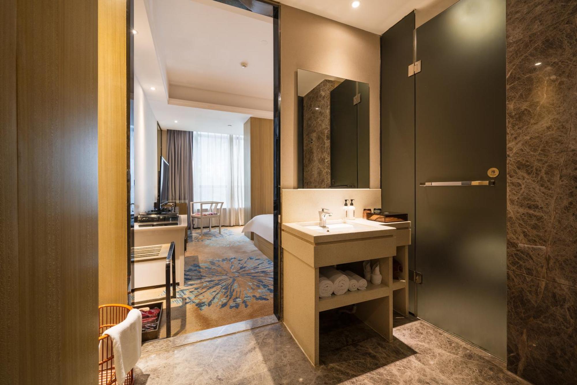Paco Hotel Tаojin Metro Guangzhou - Free Shuttle Bus For Centen Fair Bagian luar foto