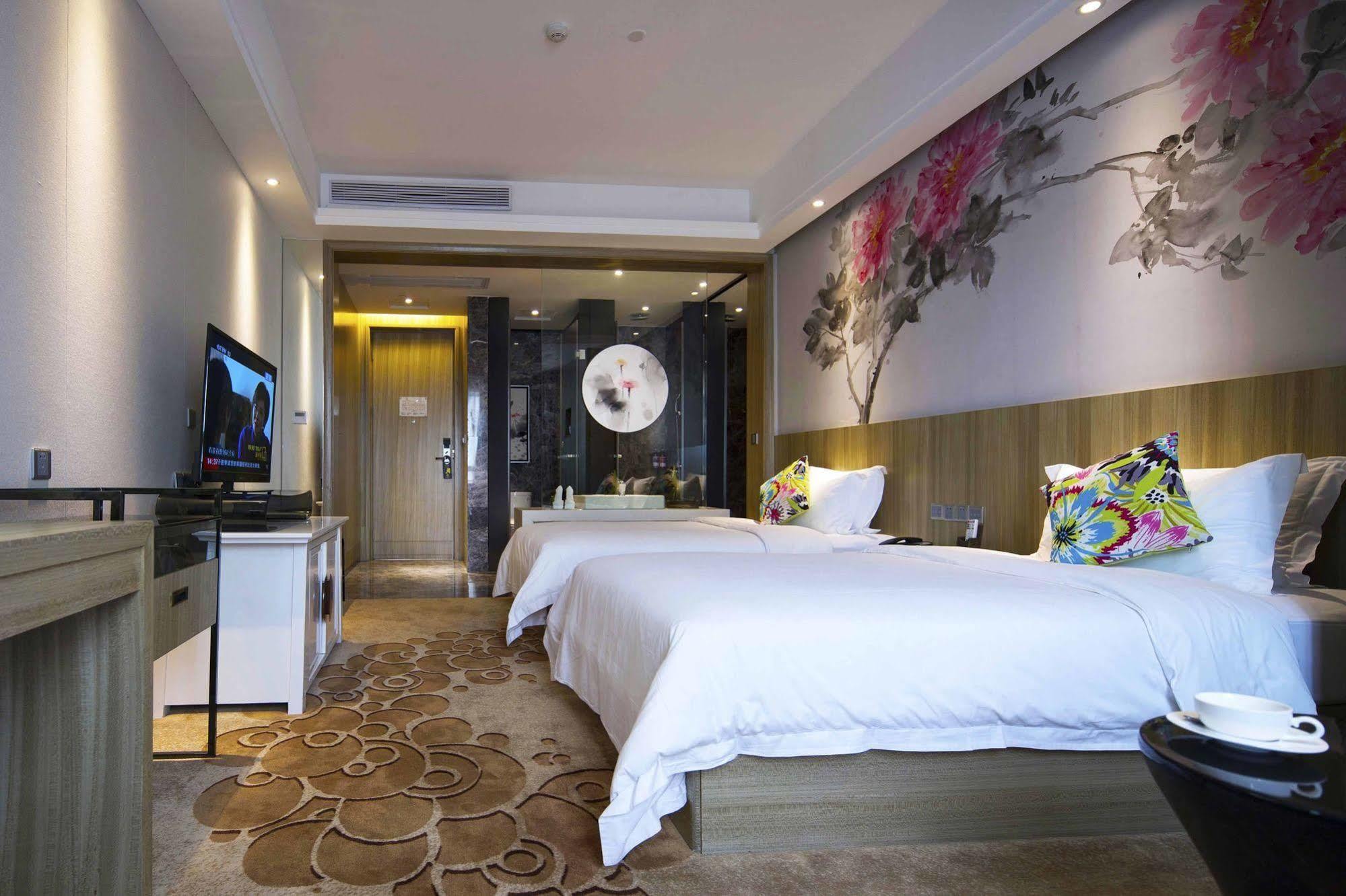 Paco Hotel Tаojin Metro Guangzhou - Free Shuttle Bus For Centen Fair Bagian luar foto